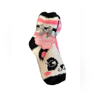 NWT Snuggle Feet Black White & Pink shoe size 5-9 Sock Size 9 to 11